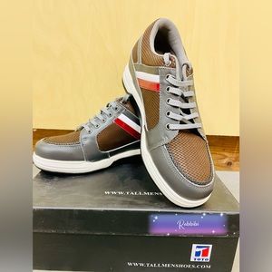 2-2.5 Inches Taller. Men’s casual shoes. New never wore!